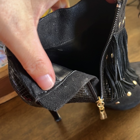 SOLD! BEBE black ankle booties! - Picture 8 of 9